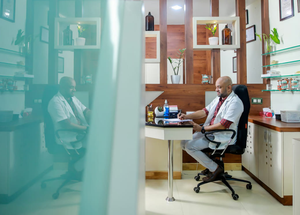 dr.noufal-consultation (1)